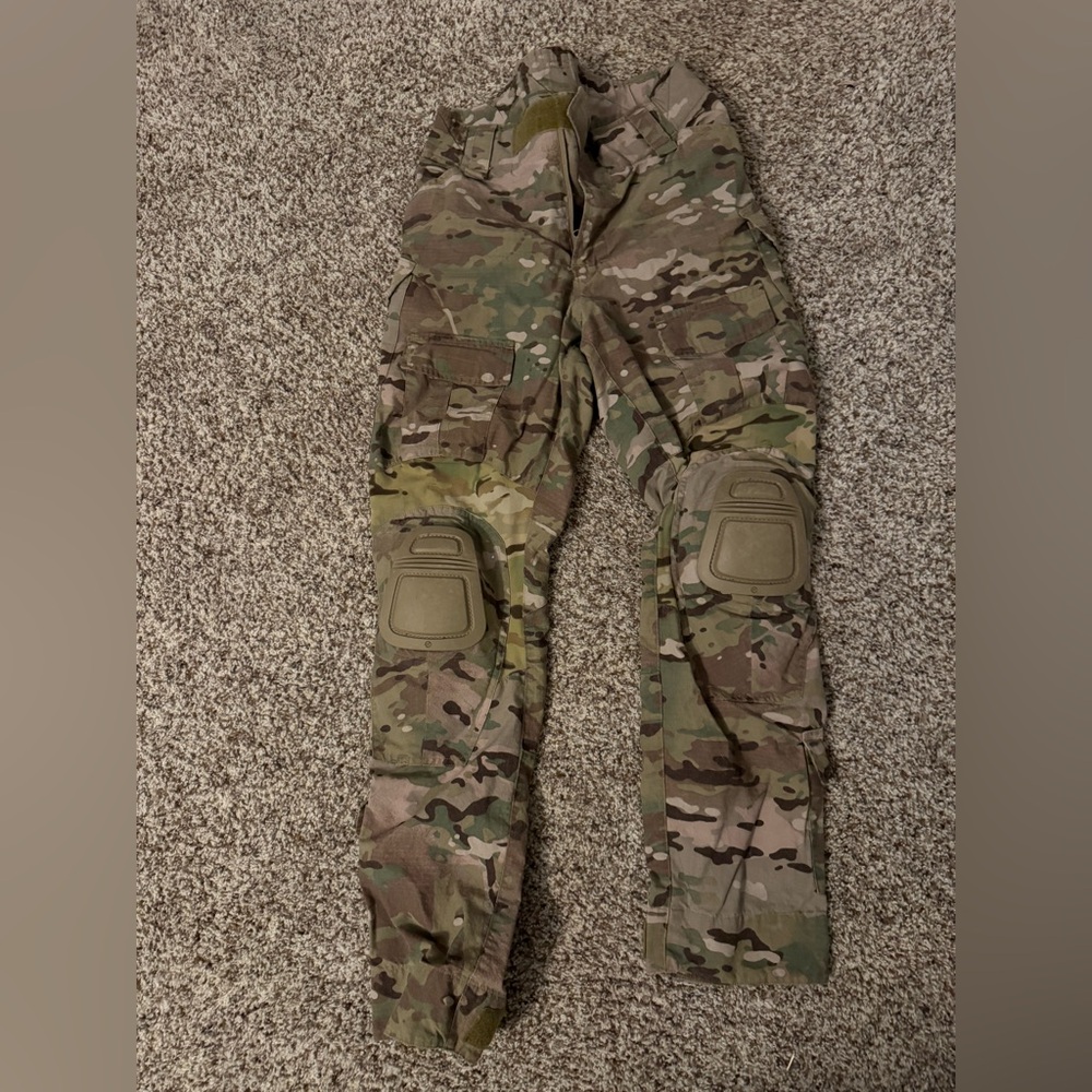 Crye CP4 FR pants with knee pads